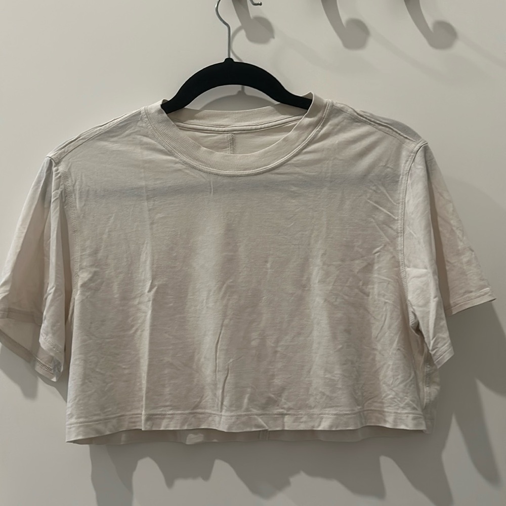 Lululemon cropped all yours tee
